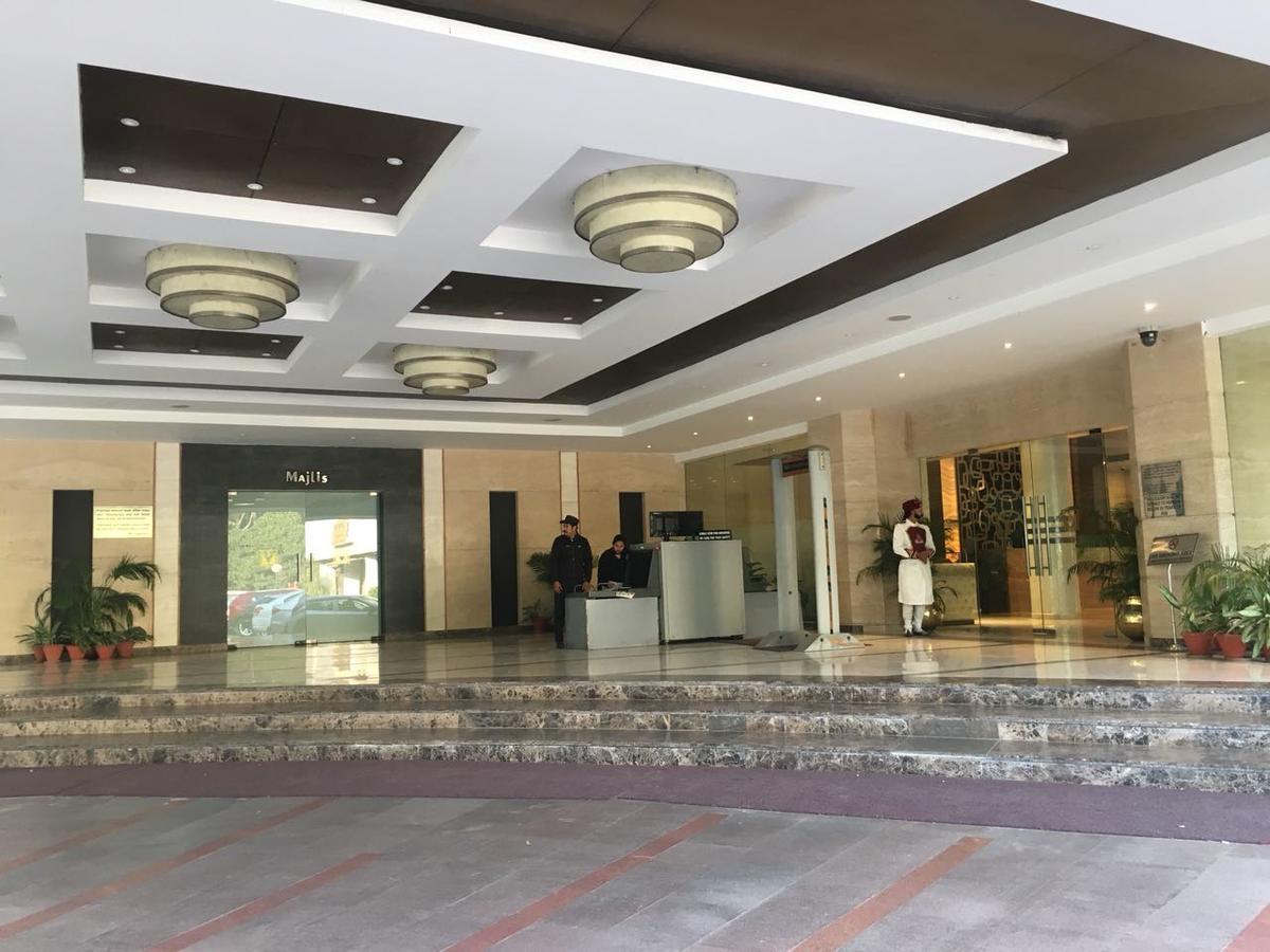 Chandīgarh Hotel Shivalikview מראה חיצוני תמונה
