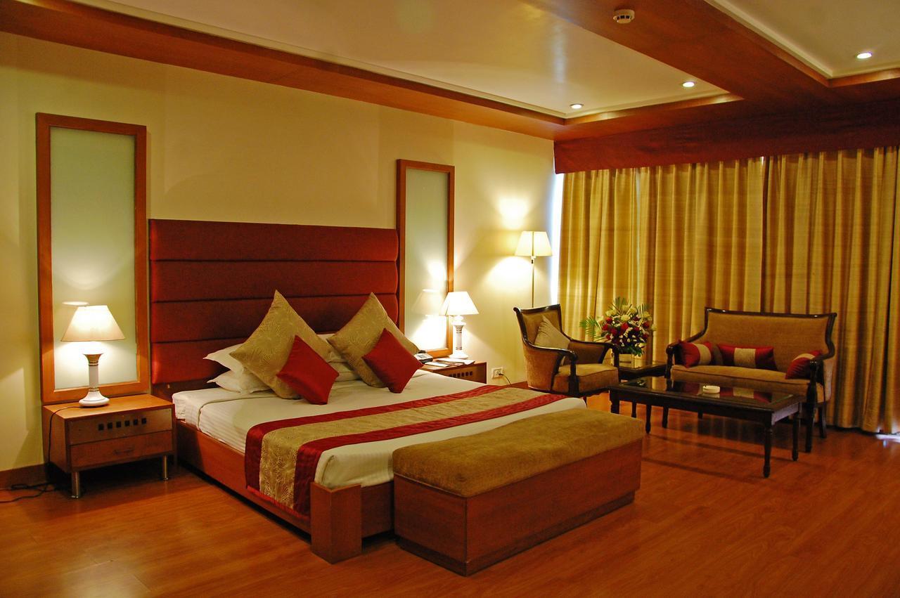Chandīgarh Hotel Shivalikview מראה חיצוני תמונה